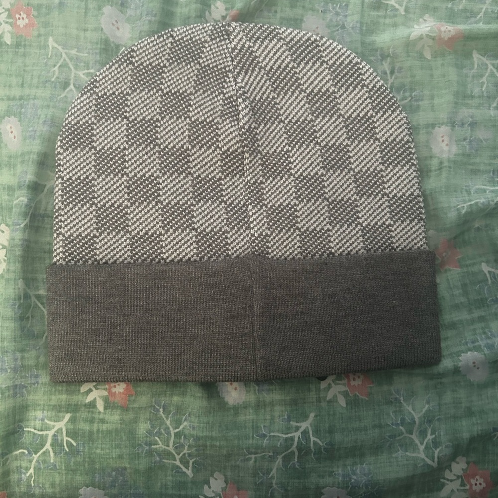 Louis Vuitton Gray Checkered Beanie - Picture 3 of 3